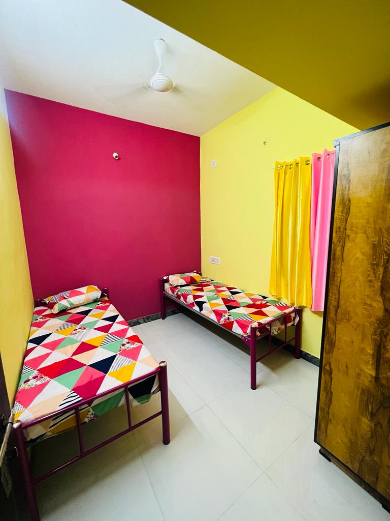 East Tambaram (Irumbuliyur) Rooms